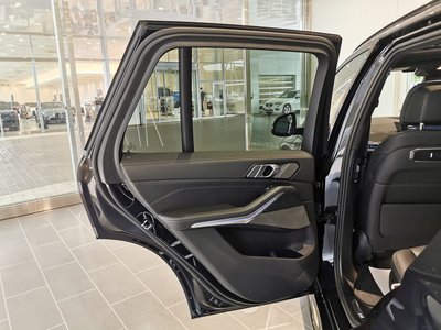 2025 BMW X5 — миниатюра 51