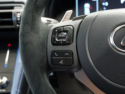 صورة 34 لـ 2023 Lexus RC F
