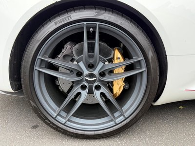 2020 Aston Martin DBS SUPERLEGGERA 照片 11