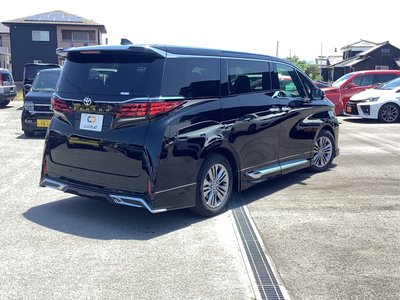 2025 Toyota ALPHARD — фото 5