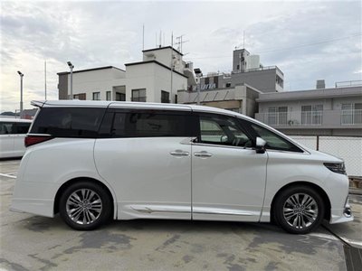 صورة 35 لـ 2025 Toyota ALPHARD