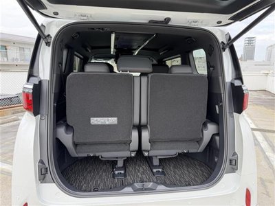 صورة 10 لـ 2025 Toyota ALPHARD