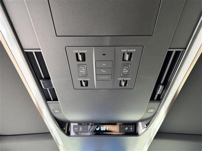 صورة 40 لـ 2025 Toyota ALPHARD