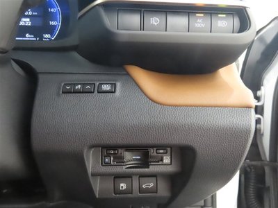 2026 Toyota CROWN ESTATE photo 13
