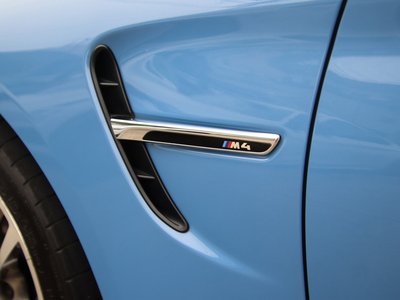 صورة 43 لـ 2015 BMW M4 COUPE