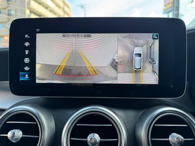 صورة 15 لـ 2019 Mercedes-BENZ GLC AMG