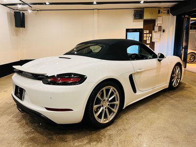 صورة 45 لـ 2016 Porsche 718