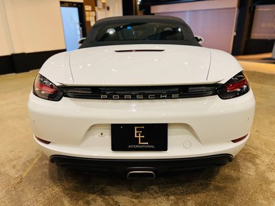 صورة 46 لـ 2016 Porsche 718