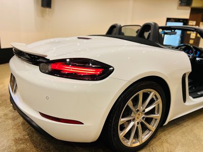 صورة 78 لـ 2016 Porsche 718