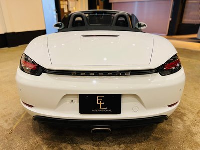صورة 7 لـ 2016 Porsche 718