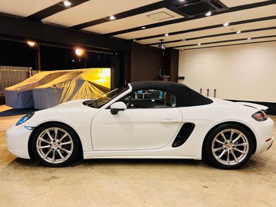 صورة 48 لـ 2016 Porsche 718