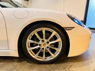 صورة 50 لـ 2016 Porsche 718
