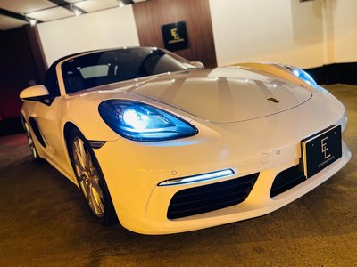 صورة 57 لـ 2016 Porsche 718