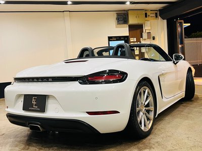 صورة 6 لـ 2016 Porsche 718