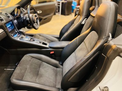صورة 33 لـ 2016 Porsche 718