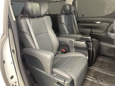 صورة 45 لـ 2022 Toyota ALPHARD