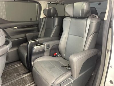 صورة 47 لـ 2022 Toyota ALPHARD