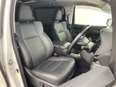 صورة 41 لـ 2022 Toyota ALPHARD