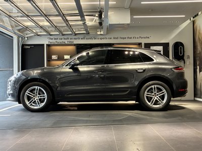 2021 Porsche MACAN photo 3
