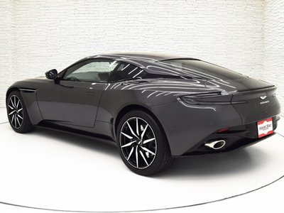 صورة 4 لـ 2019 Aston Martin DB11