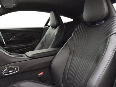 صورة 16 لـ 2019 Aston Martin DB11