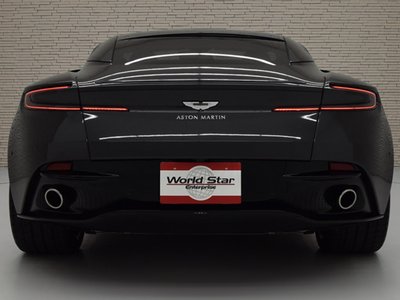 صورة 13 لـ 2019 Aston Martin DB11