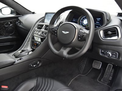 2019 Aston Martin DB11 缩略图 24