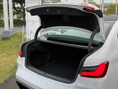2026 BMW M3 SEDAN photo 9