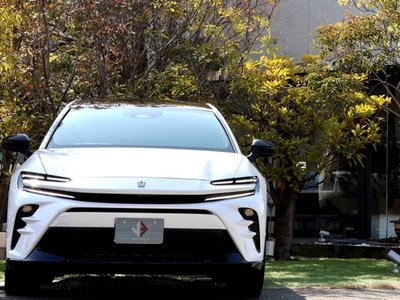 صورة 6 لـ 2024 Toyota CROWN SPORT