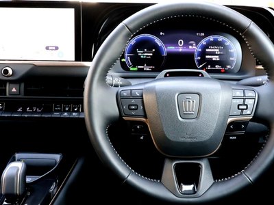 صورة 21 لـ 2024 Toyota CROWN SPORT