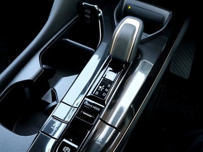 صورة 119 لـ 2024 Toyota CROWN SPORT