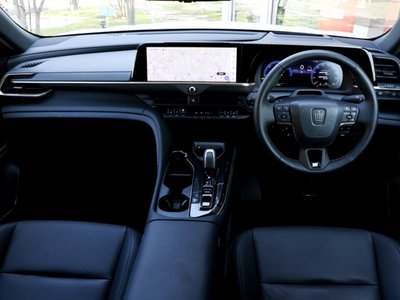 صورة 12 لـ 2024 Toyota CROWN SPORT
