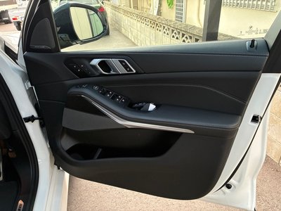 2025 BMW X5 photo 11