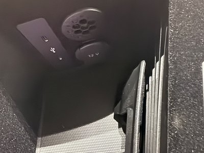 2026 Porsche TAYCAN thumbnail 34