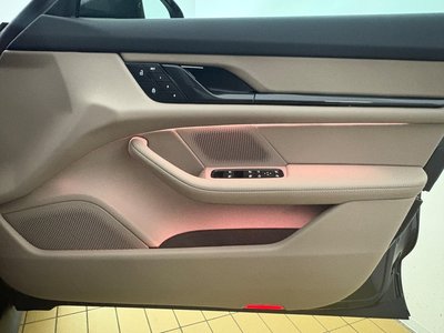 2026 Porsche TAYCAN thumbnail 35
