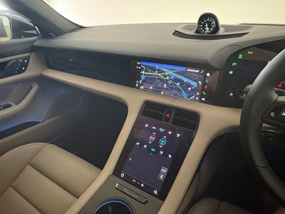 2026 Porsche TAYCAN thumbnail 28