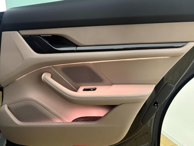 2026 Porsche TAYCAN thumbnail 46
