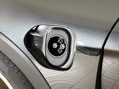 2026 Porsche TAYCAN thumbnail 19
