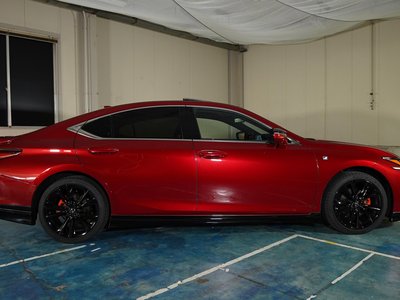 2024 Lexus ES thumbnail 17