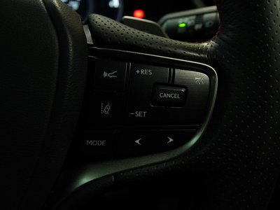 2024 Lexus ES thumbnail 61