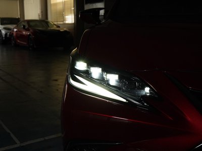 2024 Lexus ES photo 7