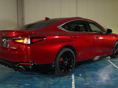 2024 Lexus ES photo 16