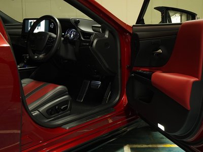 2024 Lexus ES thumbnail 26