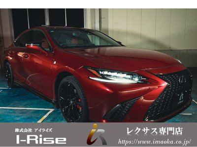 2024 Lexus ES photo 2