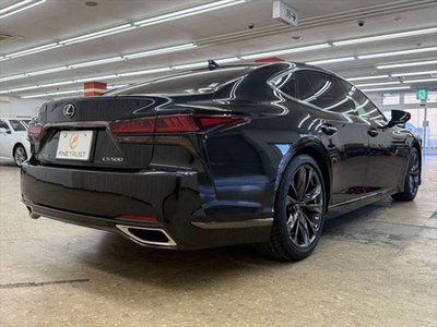 2021 Lexus LS thumbnail 19
