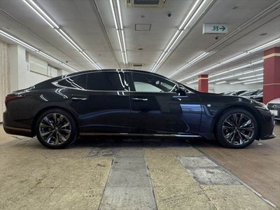 2021 Lexus LS thumbnail 18
