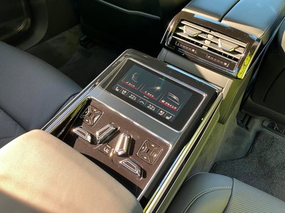 صورة مصغرة 38 لـ 2025 AUDI A8