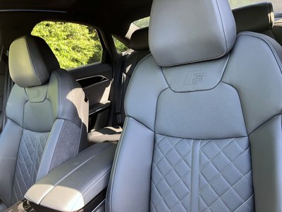 صورة مصغرة 44 لـ 2025 AUDI A8
