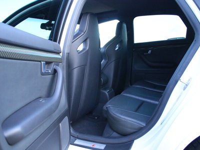 صورة 48 لـ 2006 AUDI RS4