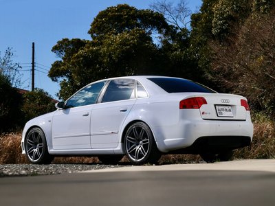 2006 AUDI RS4 — фото 4